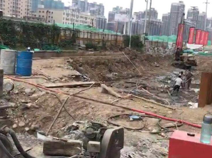 钻孔注浆施工